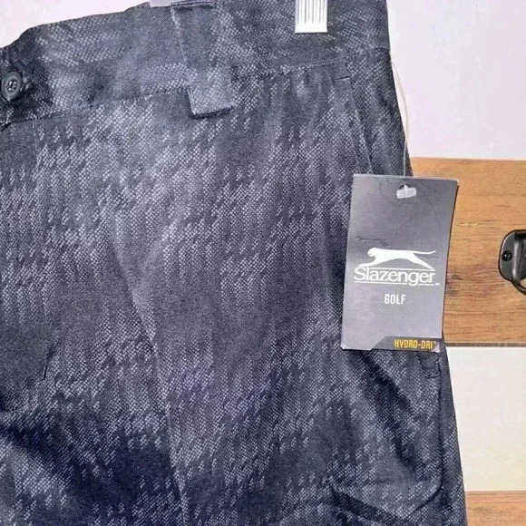 NWT Slazenger Hydro-Dri Black Tonal Print Golf Shorts Size 32 - Picture 2 of 11